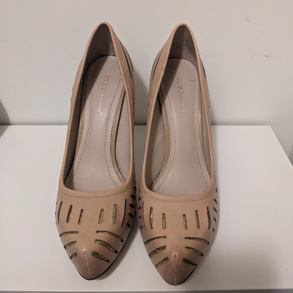 BCBG Tan Heels Size 9